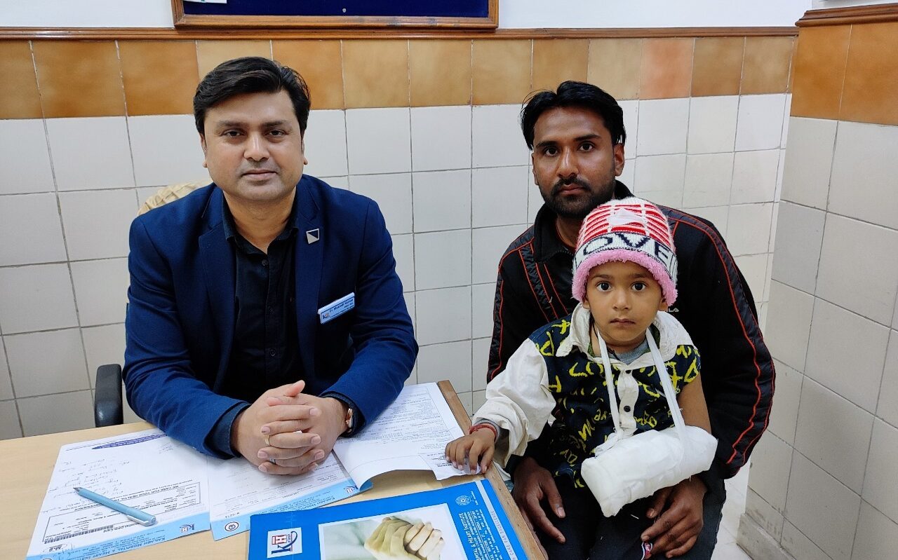 Kailash Hospital doctors save arm of five year old child