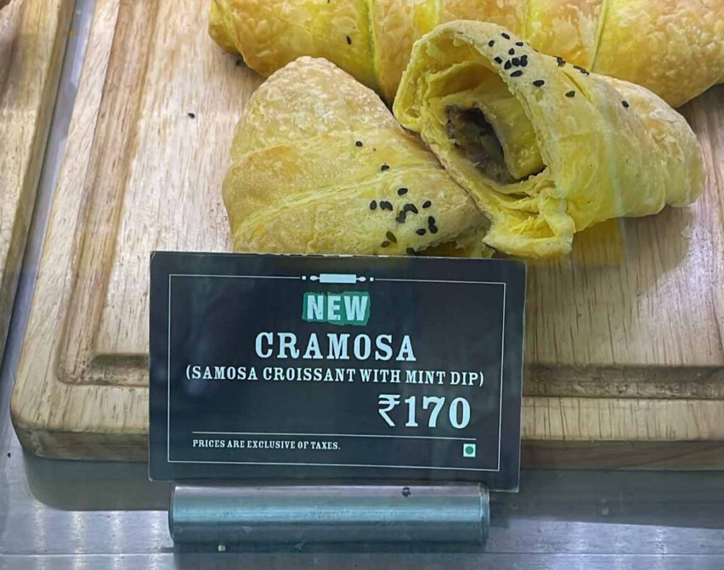 Cramosa samosa and croissant 