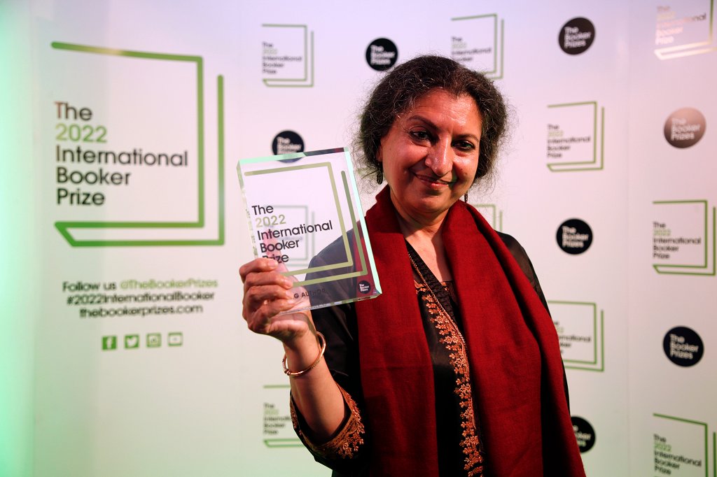  Author Geetanjali Shree is first Indian winner of International Booker Prize (pic source: social media)