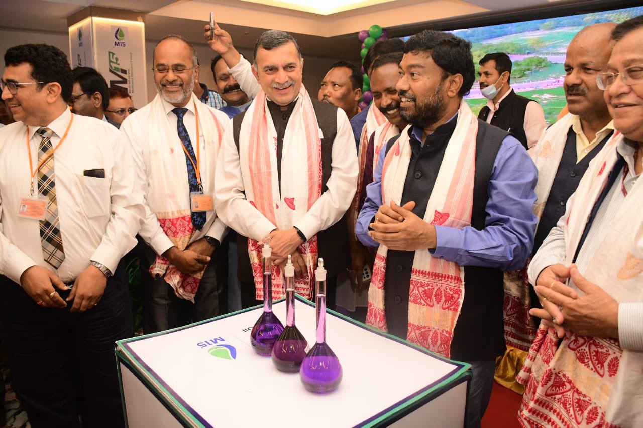 Union Minister Rameswar Teli on Tuesday launched pilot rollout of methanol-blended M-15 petrol in Tinsukia by the Indian Oil