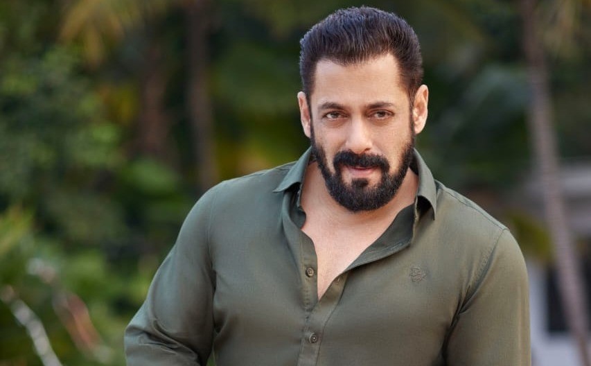 Sharpshooters with improvised hockey stick had reached gates of Salman Khan’s residence