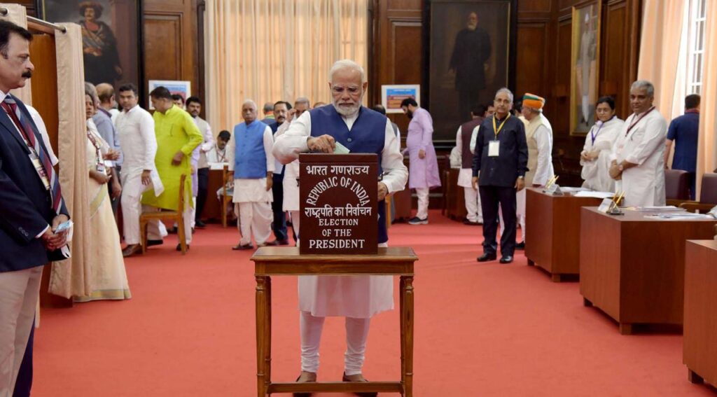 Narendra Modi voted at Parliament House on Monday
