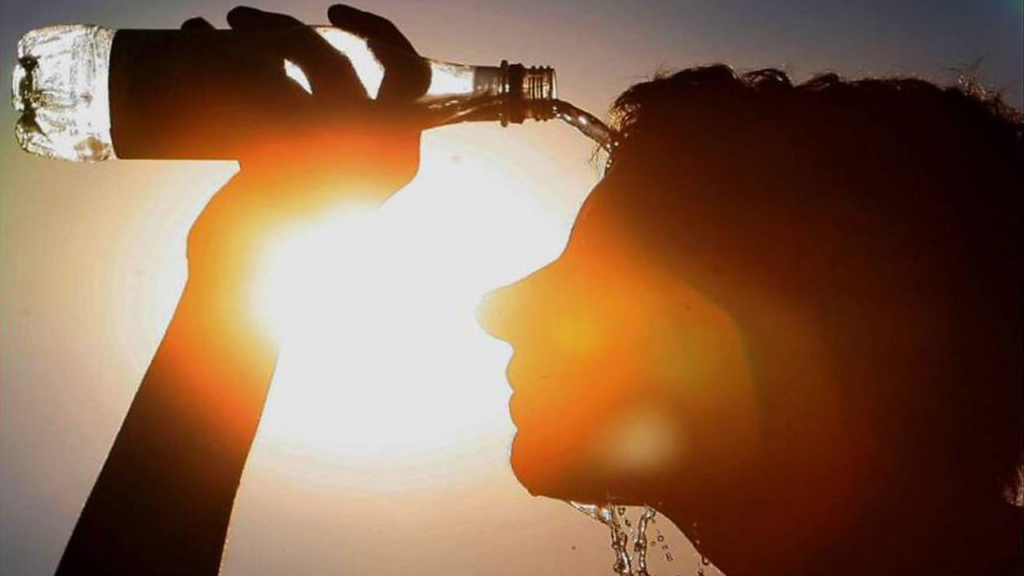 Heat wave: UK records hottest day in history at 40.2°C