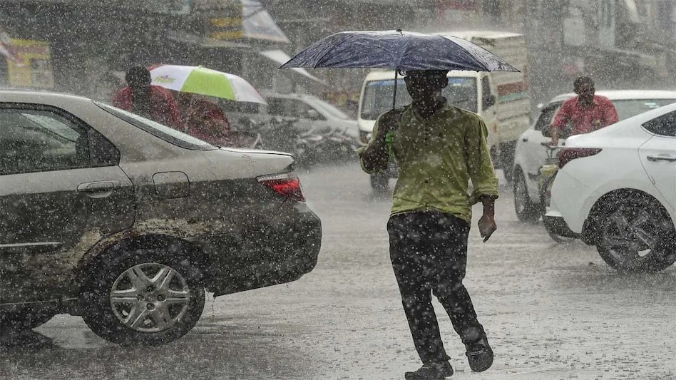 IMD predicts heavy rainfall, thunderstorm over next 5 days in these states .