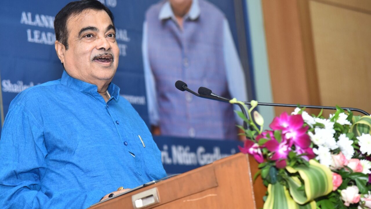 Nitin Gadkari asks IITians to focus their research on use of bio-technology  