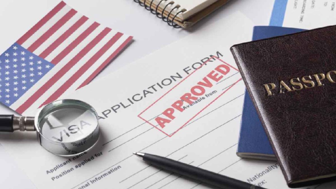 US student Visas restored, US administration restores visas of foreign students, Donald Trump