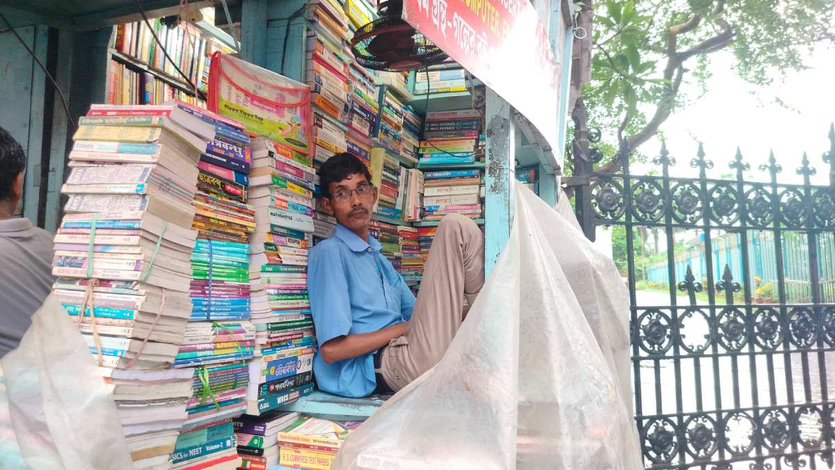 college street, boipara, books, book market, kolkata,