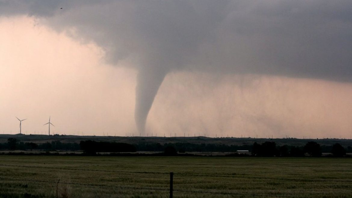 tornado warning Ohio, Indiana tornado alert, Illinois storm warning, Mojave Desert high wind alert,