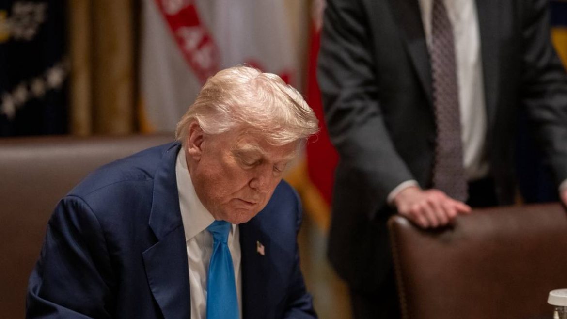Trump Pakistan oil deal, US Pakistan oil partnership, Trump India tariff 25%, US India trade war, Trump announces oil deal, Trump tariffs on India 2025