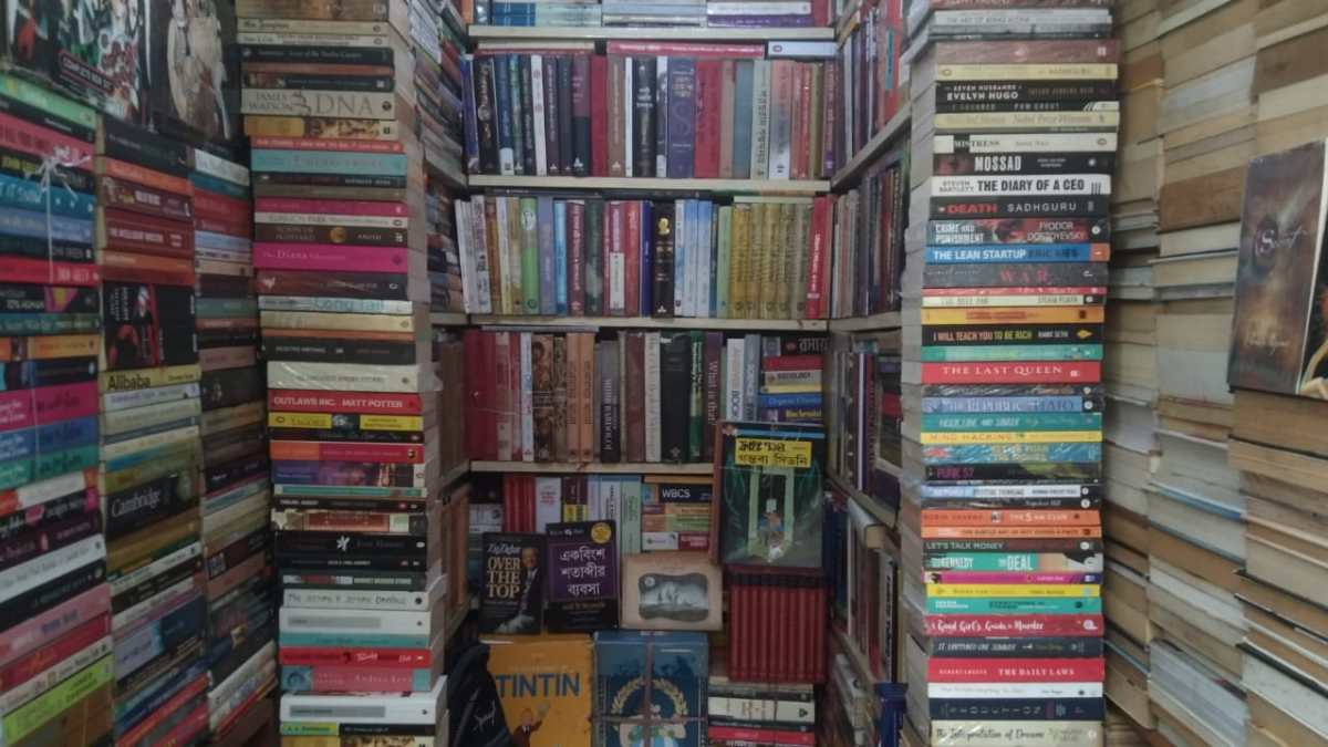 College Street Kolkata, Boi Para Kolkata, Asia’s largest book market, Kolkata book market,