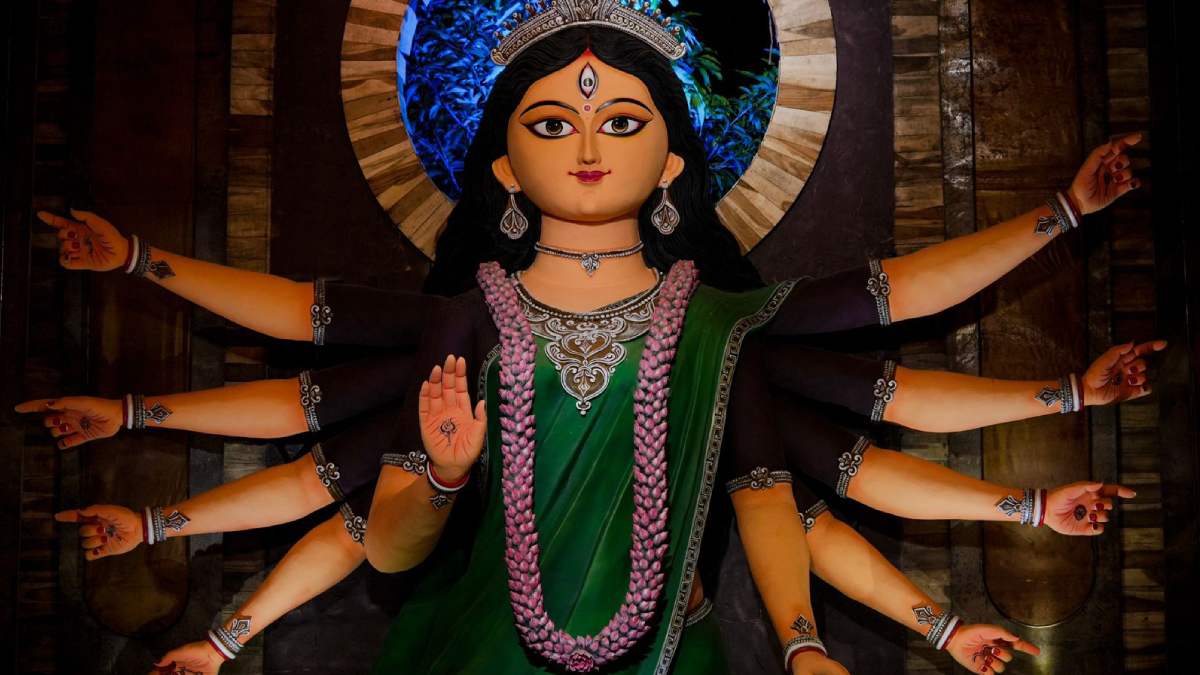 hazra park durgotsab, durga puja themes, kolkata durga puja, durga puja 2025,