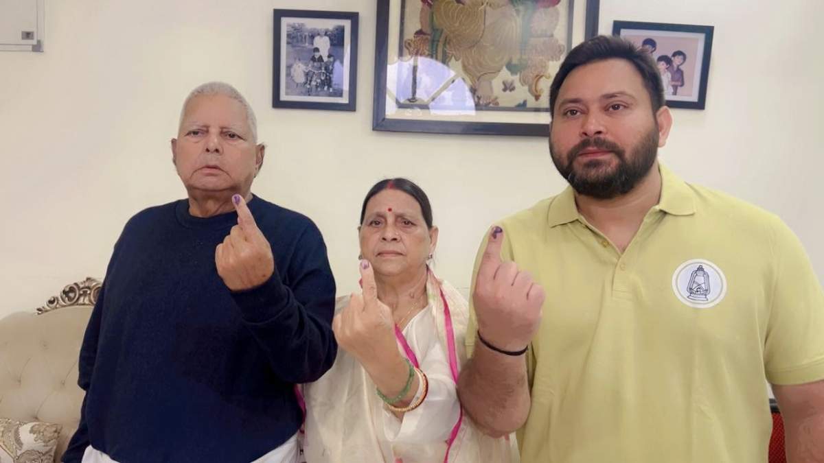 tejashwi yadav, lalu prasad, rabri devi, bihar assembly election 2025, bihar polls,